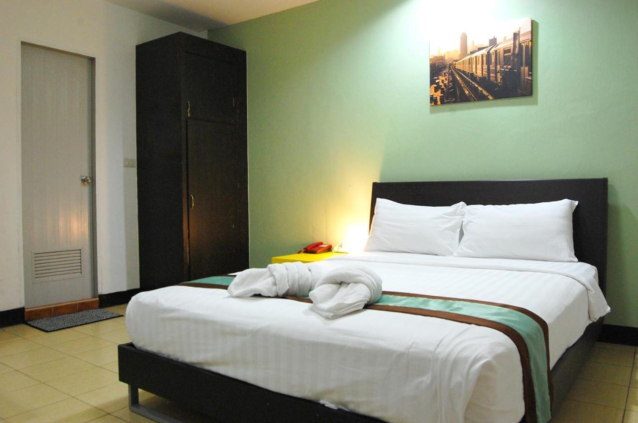 Yadoya @ Thonglor Hotel Bangkok Bagian luar foto
